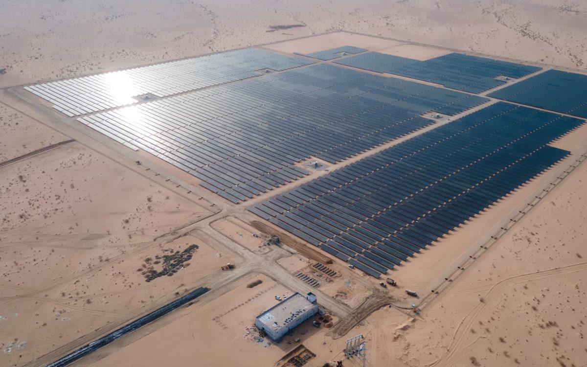 Aerial view of the completed Shabwa array on open desert ground