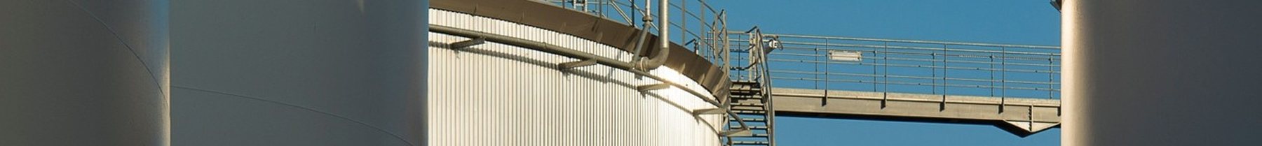 Steel water storage tanks and connecting walkway